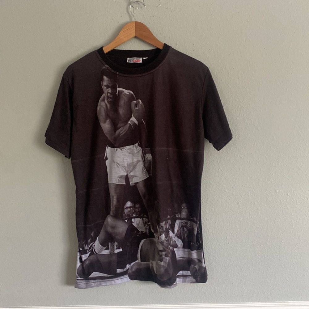 Muhammad Ali Boxing Tee - Picture 2 of 3